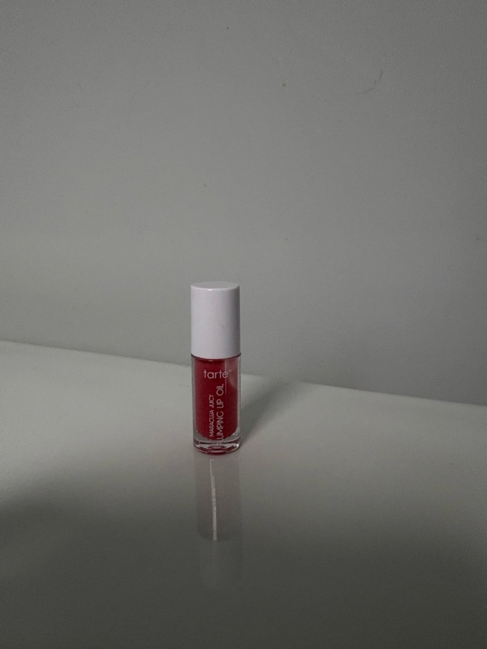 TARTE Maracuja Juicy Plumping Lip Oil - Shade rose - mini 0.5 mL / 0.017 FL. OZ